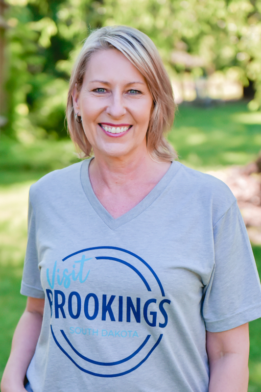 headshotslaura 6 web cropped